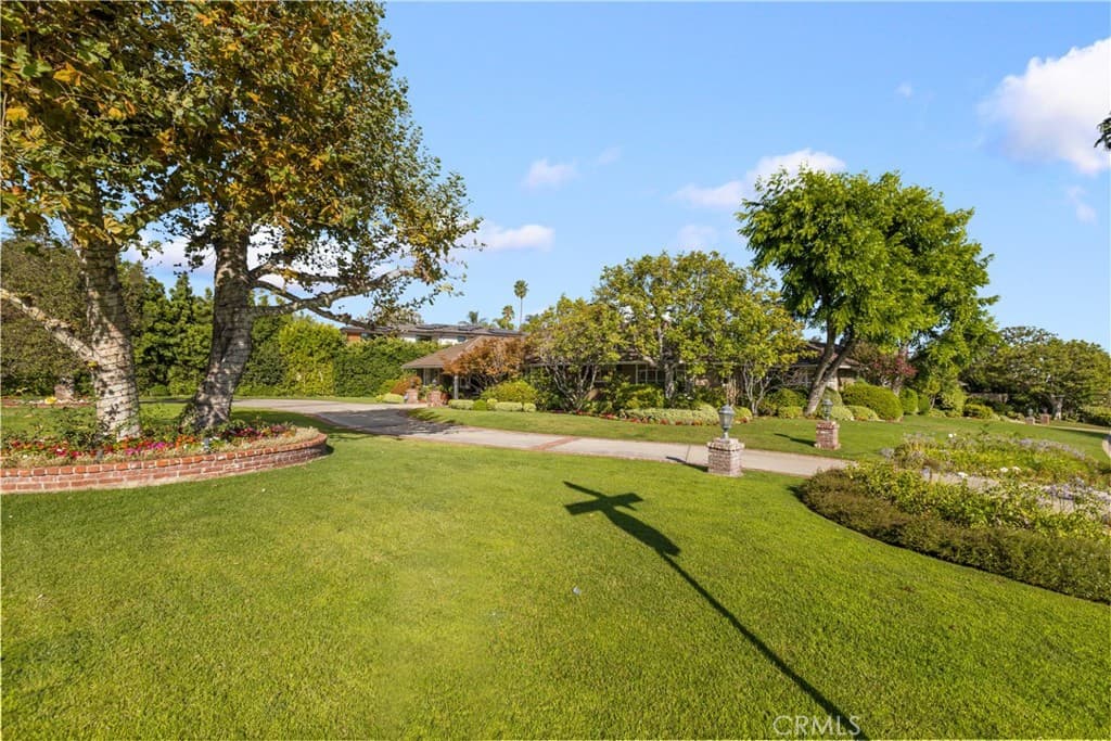 Home at 340 Arbolada Drive, Arcadia — photo 10 of 12