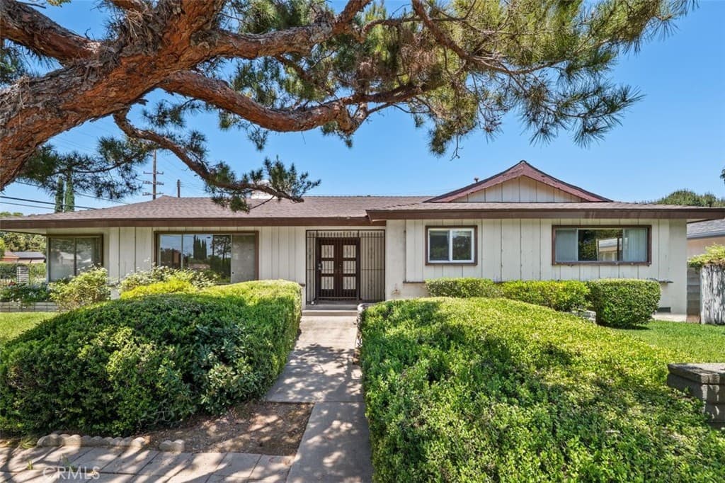 Home at 185 Longley, Arcadia — photo 1 of 12