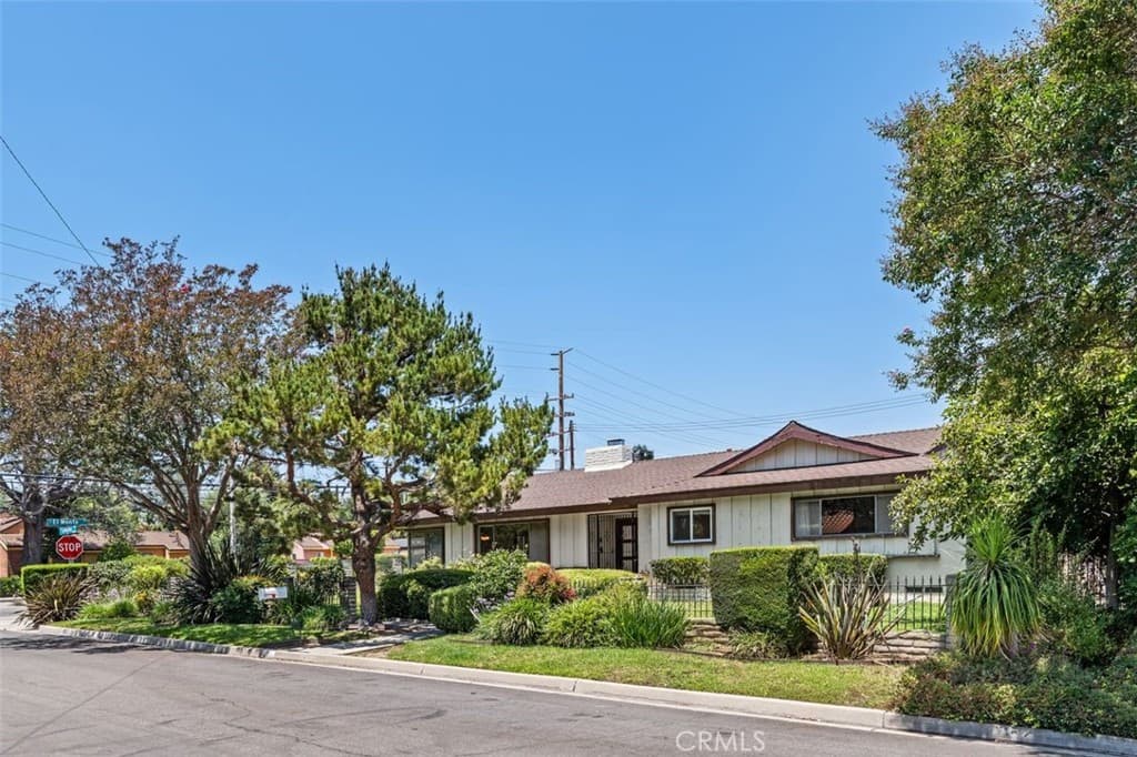 Home at 185 Longley, Arcadia — photo 2 of 12