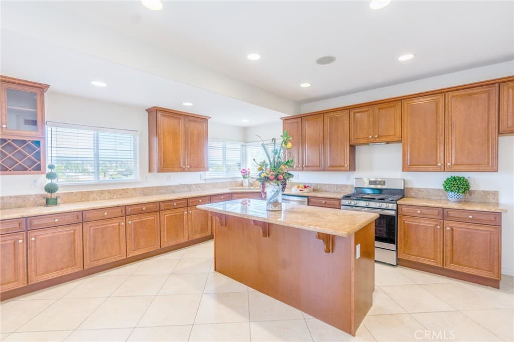 Home at 309 Camino De Gloria, Walnut — photo 9 of 12