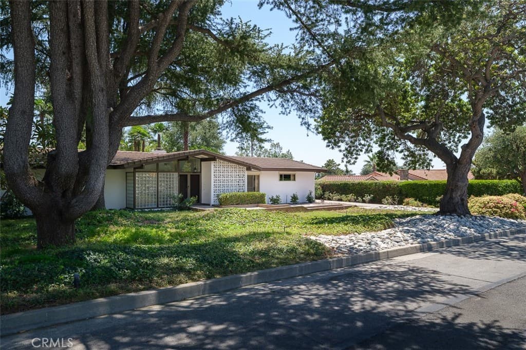 Home at 1036 W Donington Street, Glendora — photo 3 of 12