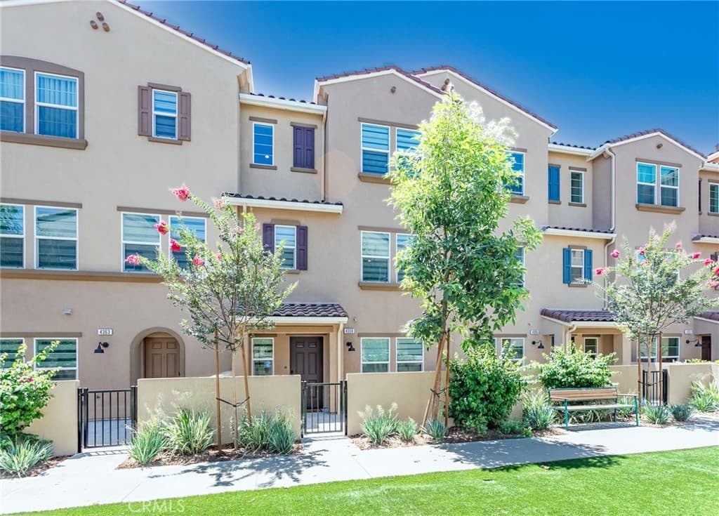 Townhouse at 4359 Alamo Lane, Arcadia — photo 1 of 12