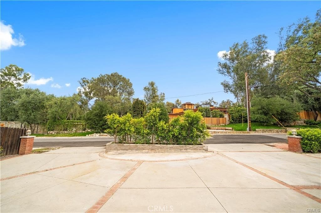 Home at 4751 Glen Ivy, La Verne — photo 2 of 12
