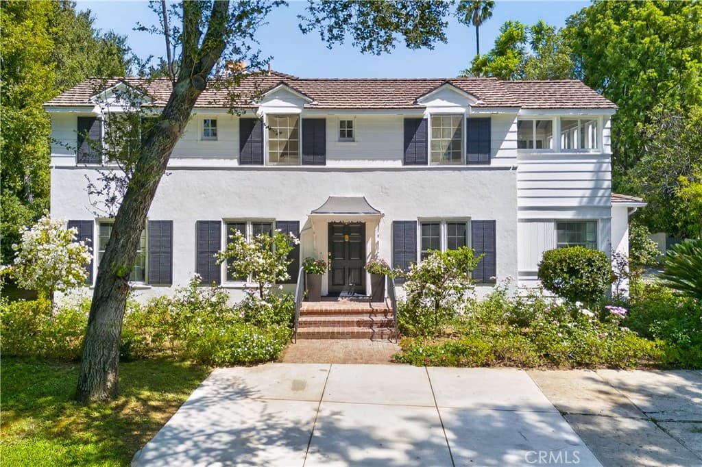 Home at 275 Arbolada Dr, Arcadia — photo 1 of 12