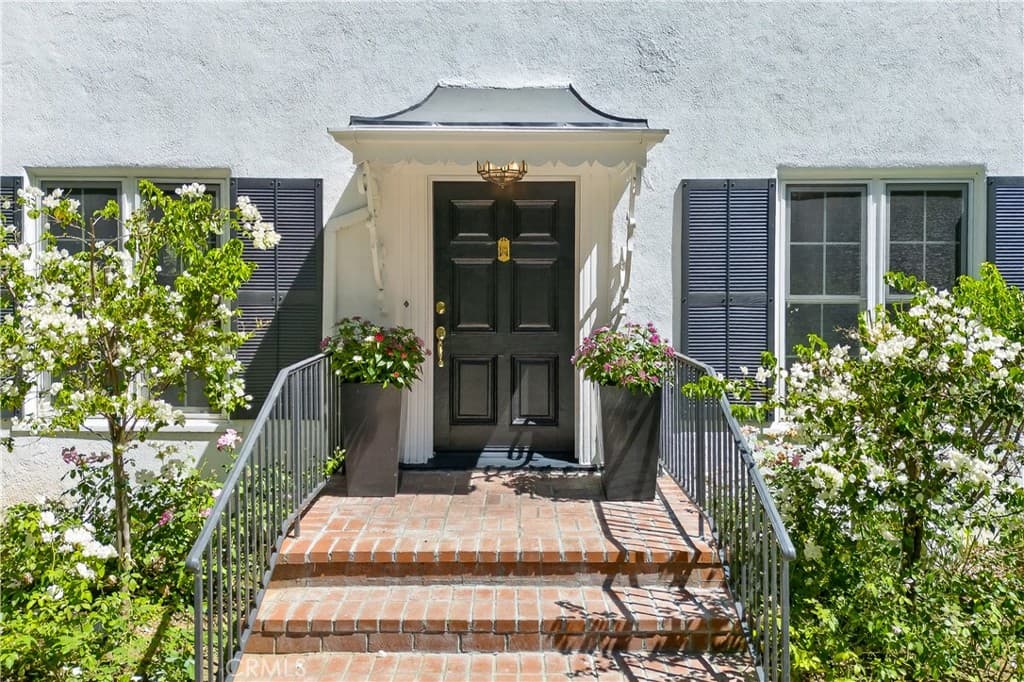 Home at 275 Arbolada Dr, Arcadia — photo 3 of 12
