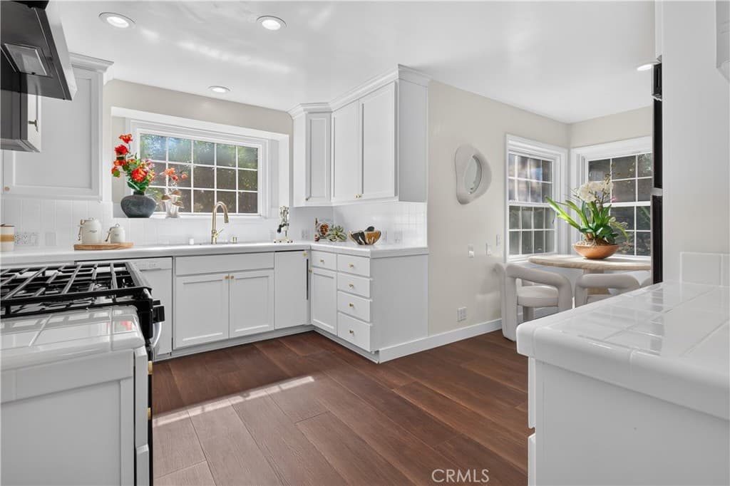 Home at 275 Arbolada Dr, Arcadia — photo 9 of 12