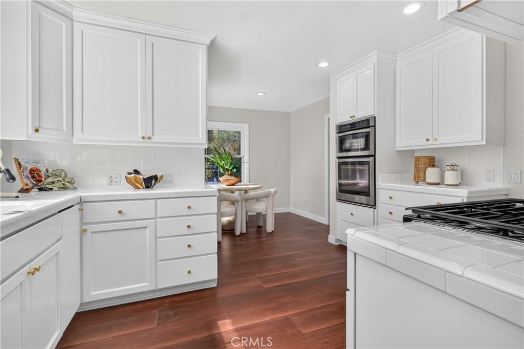 Home at 275 Arbolada Dr, Arcadia — photo 10 of 12