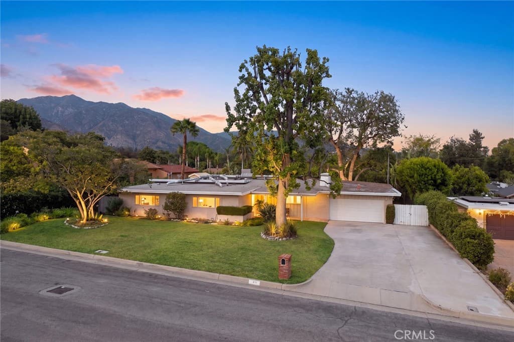 Home at 206 Oak Meadow Road, Sierra Madre — photo 2 of 12