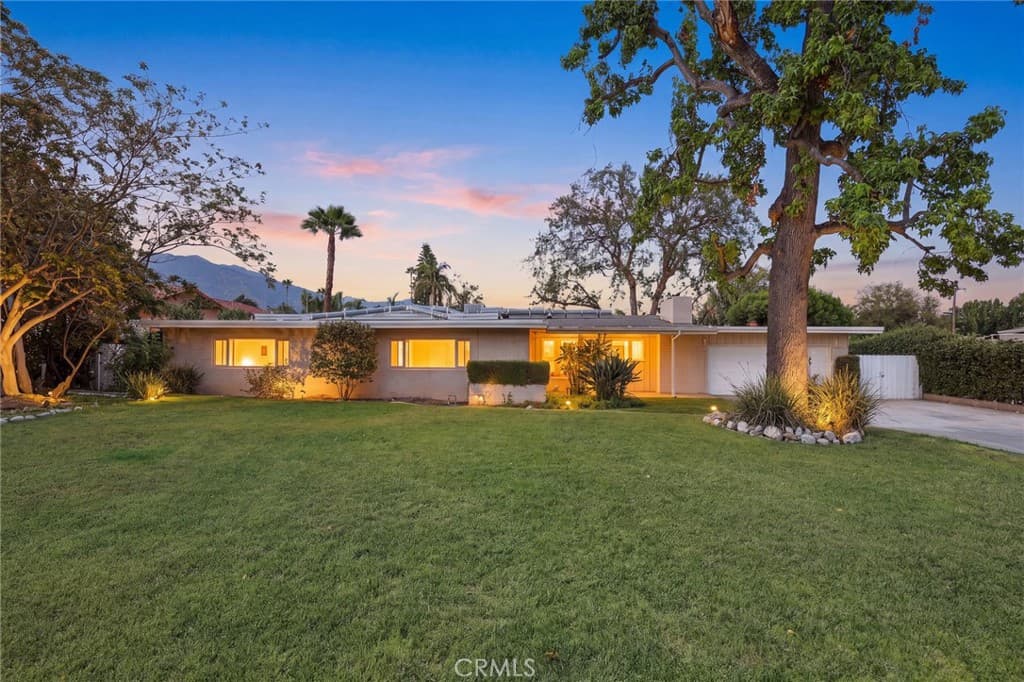 Home at 206 Oak Meadow Road, Sierra Madre — photo 3 of 12