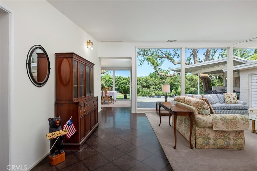 Home at 206 Oak Meadow Road, Sierra Madre — photo 8 of 12