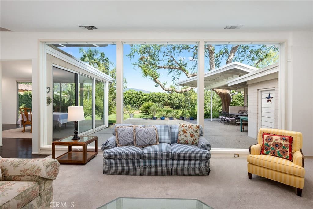 Home at 206 Oak Meadow Road, Sierra Madre — photo 10 of 12