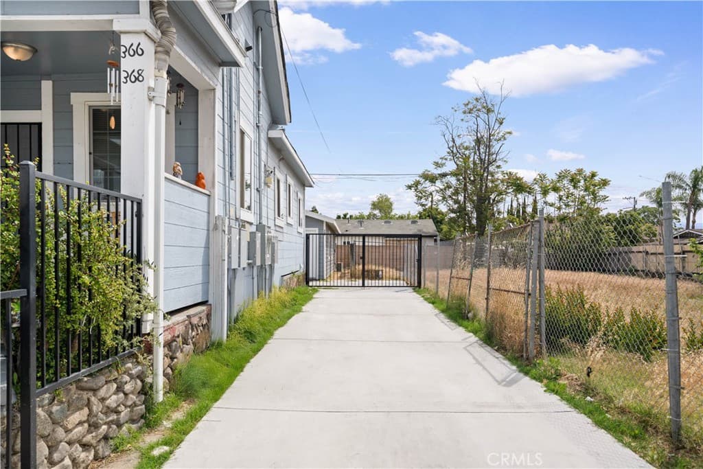 Multi-Family at 370 N Palomares, Pomona — photo 11 of 12