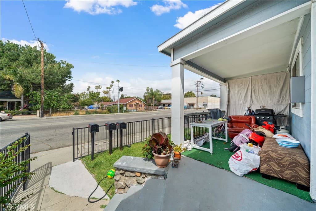 Multi-Family at 370 N Palomares, Pomona — photo 10 of 12