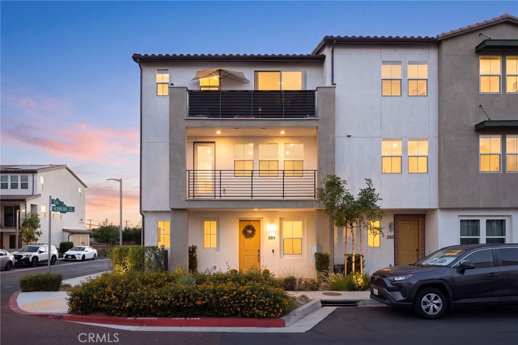 Condo at 684 CARA CARA, Covina — photo 4 of 12