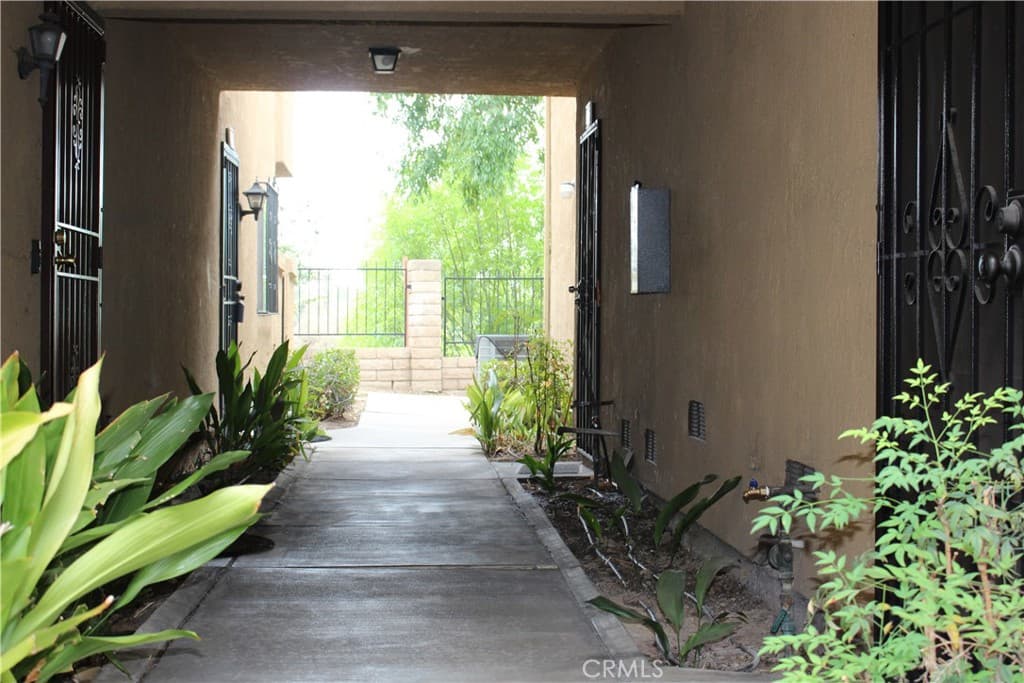 Townhouse at 1447 Kauai, West Covina — photo 2 of 12