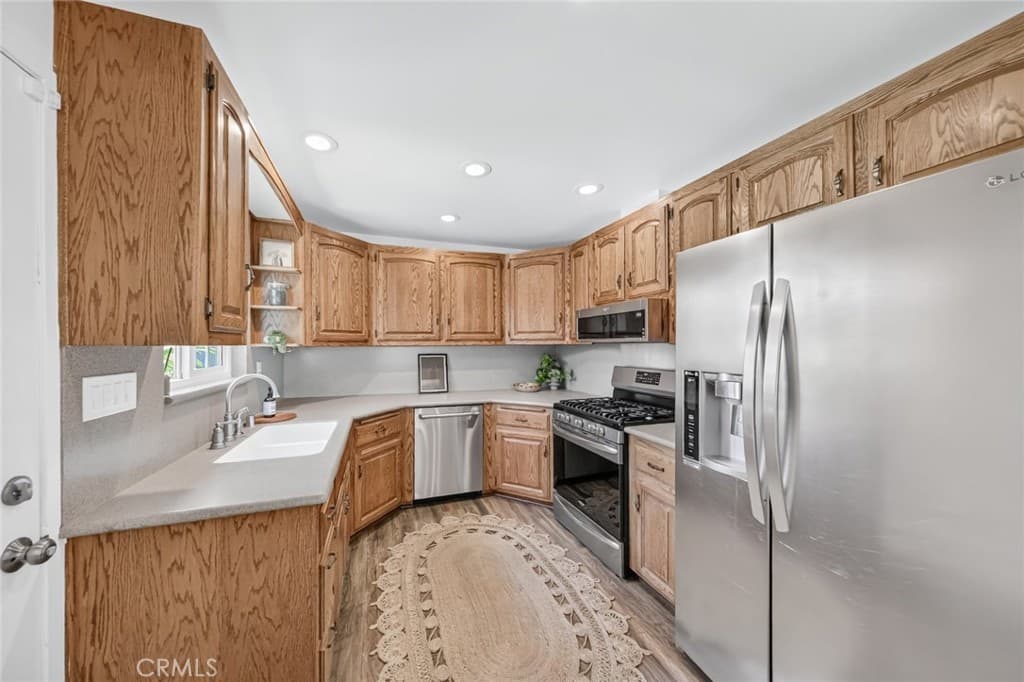 Home at 1006 N Sunset Avenue, Azusa — photo 11 of 12
