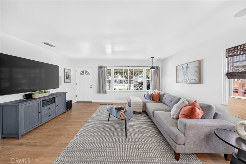 Home at 1006 N Sunset Avenue, Azusa — photo 6 of 12