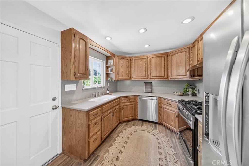 Home at 1006 N Sunset Avenue, Azusa — photo 10 of 12
