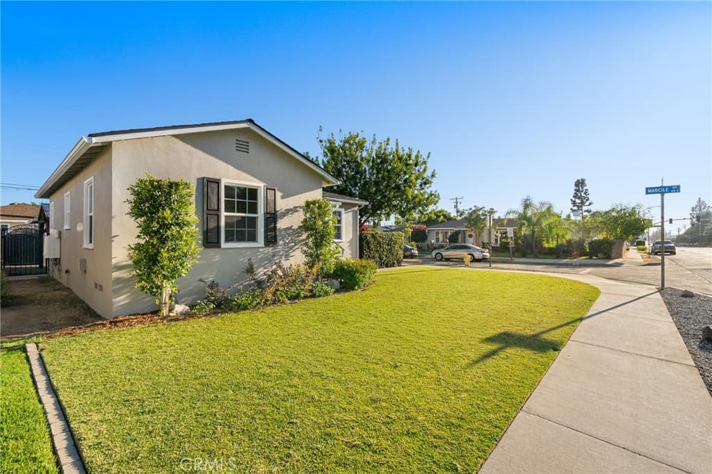 Home at 840 W Foothill, Glendora — photo 2 of 12