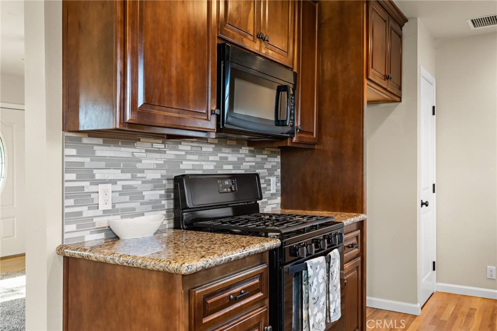 Home at 840 W Foothill, Glendora — photo 8 of 12