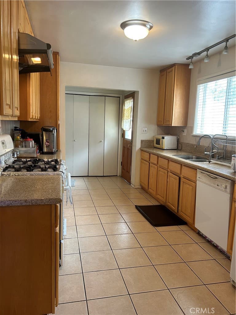 Home at 5470 Encinita Avenue, Temple City — photo 5 of 12