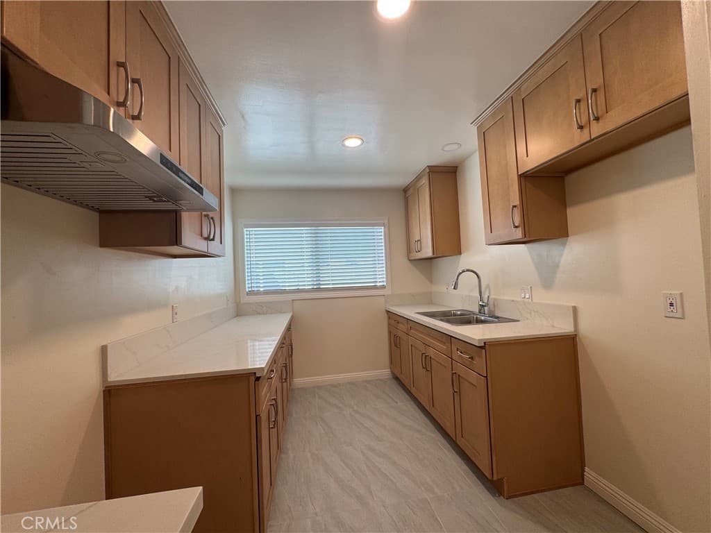 Multi-Family at 522 W Linwood Avenue, Monrovia — photo 11 of 12