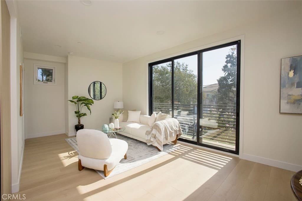 Condo at 1025 La Cadena Avenue B, Arcadia — photo 3 of 12