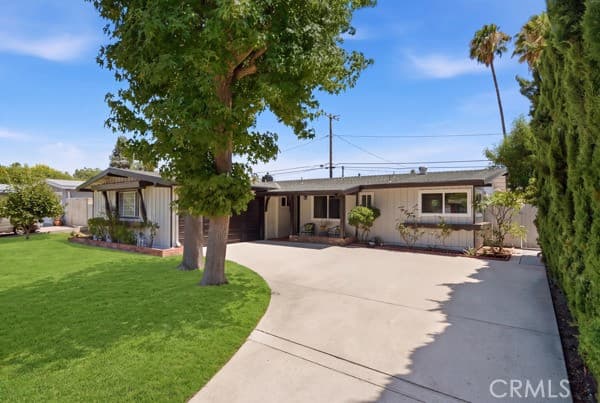 Home at 3234 Conata, Duarte — photo 4 of 12