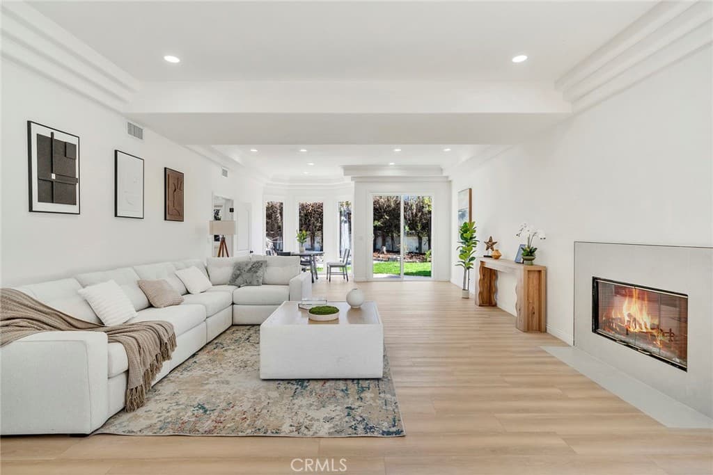 Home at 188 W Arthur Avenue, Arcadia — photo 6 of 12