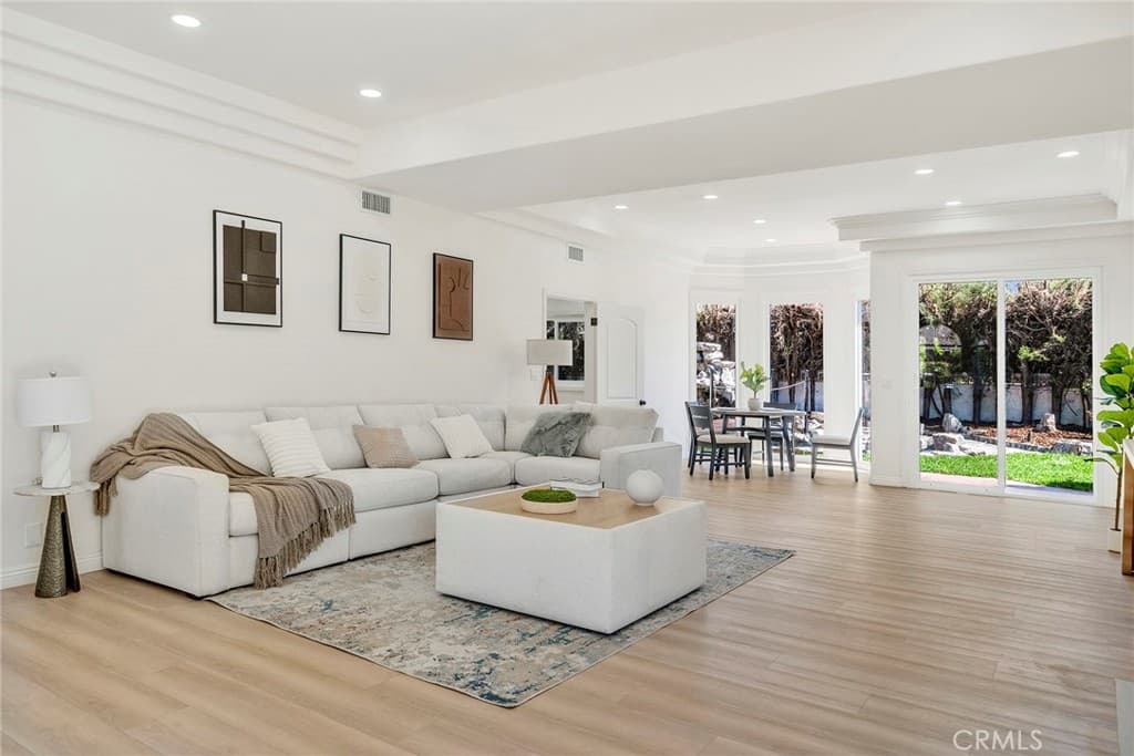 Home at 188 W Arthur Avenue, Arcadia — photo 7 of 12