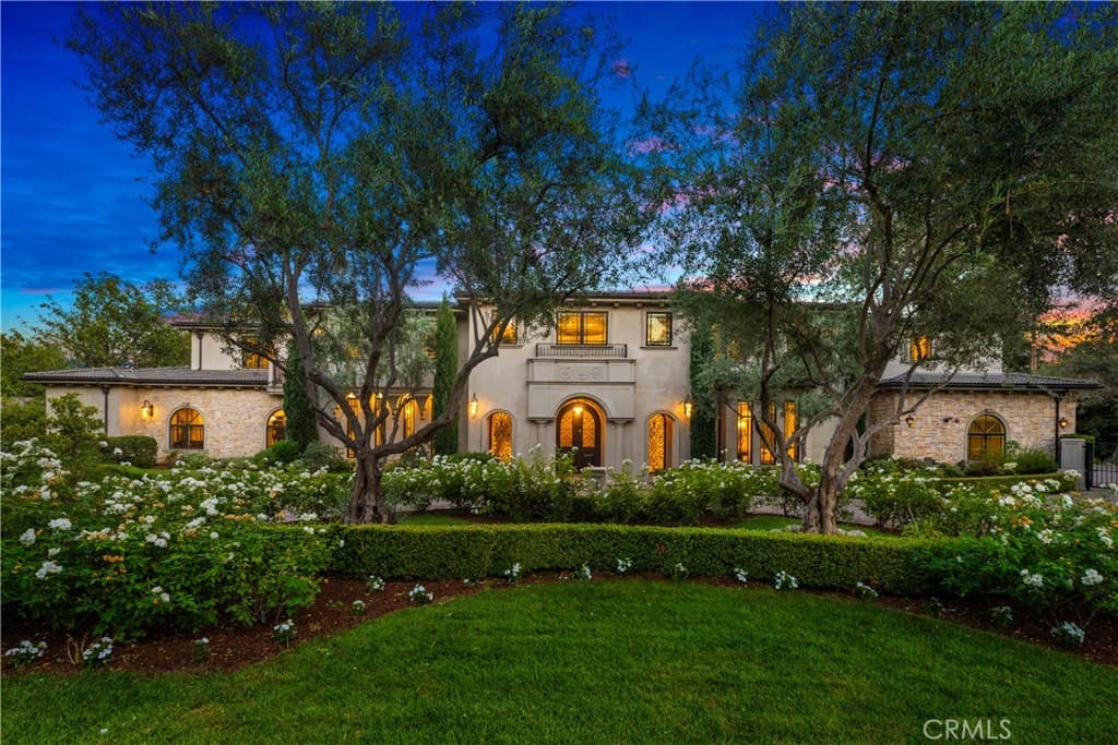 Home at 800 Hampton Road, Arcadia — photo 1 of 12