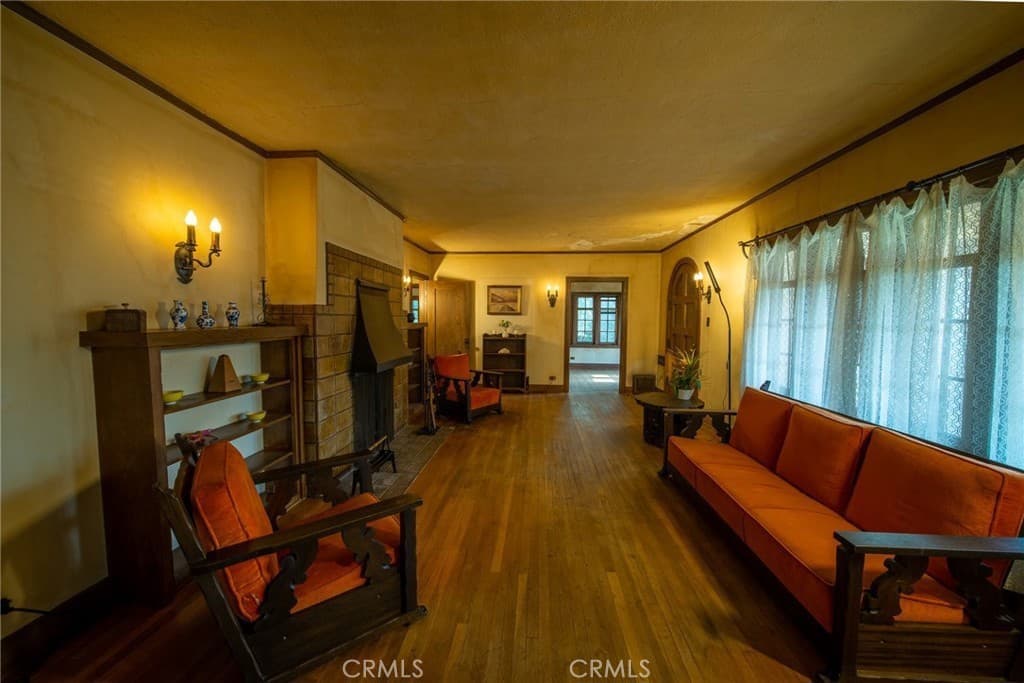 Home at 234 N Magnolia, Monrovia — photo 6 of 12