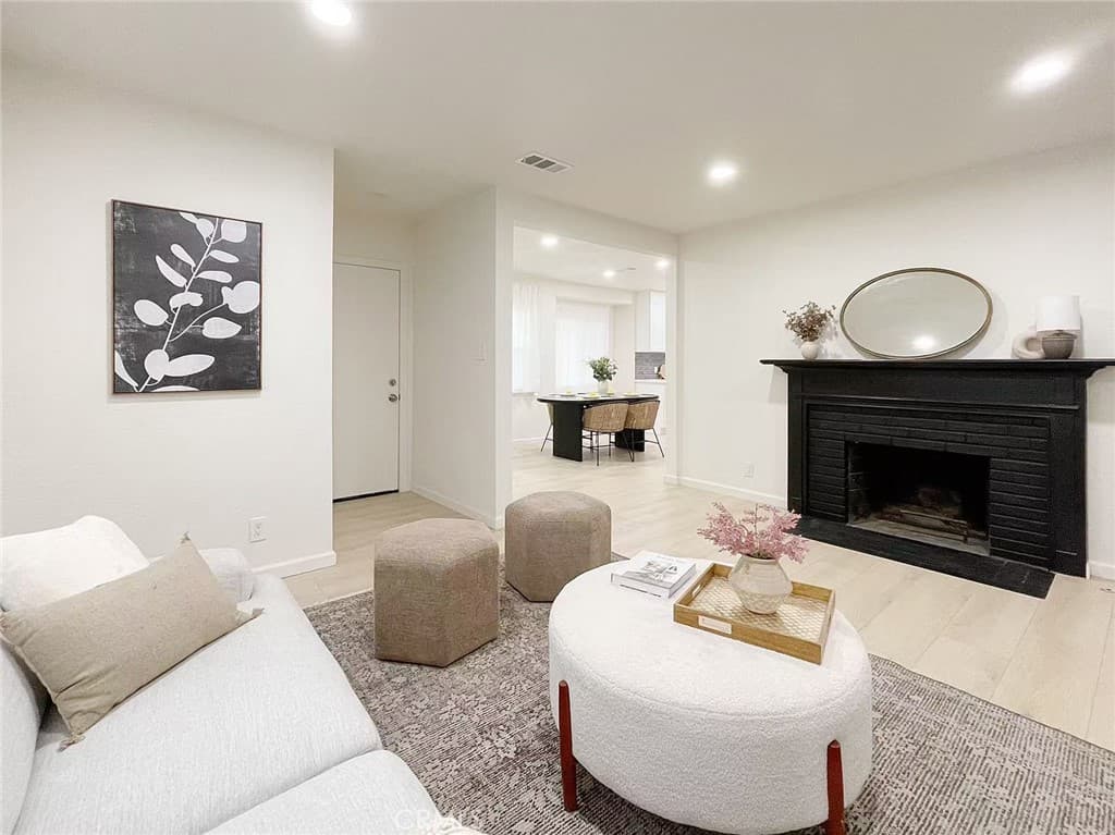 Home at 877 W Edna, Covina — photo 2 of 12