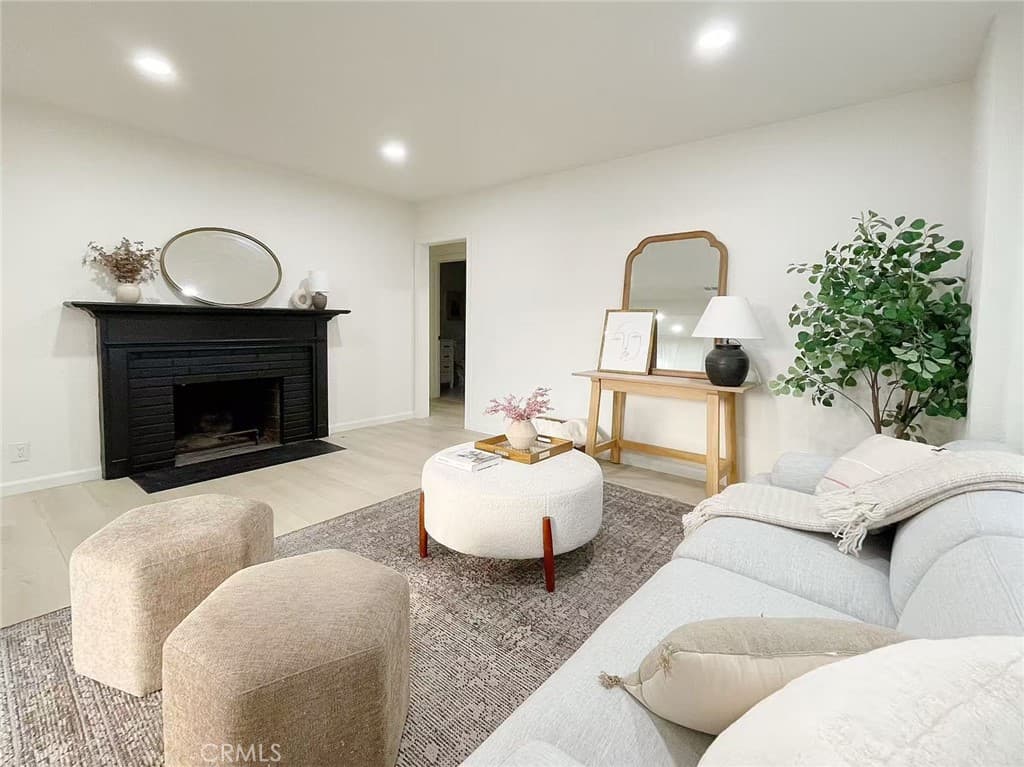 Home at 877 W Edna, Covina — photo 5 of 12