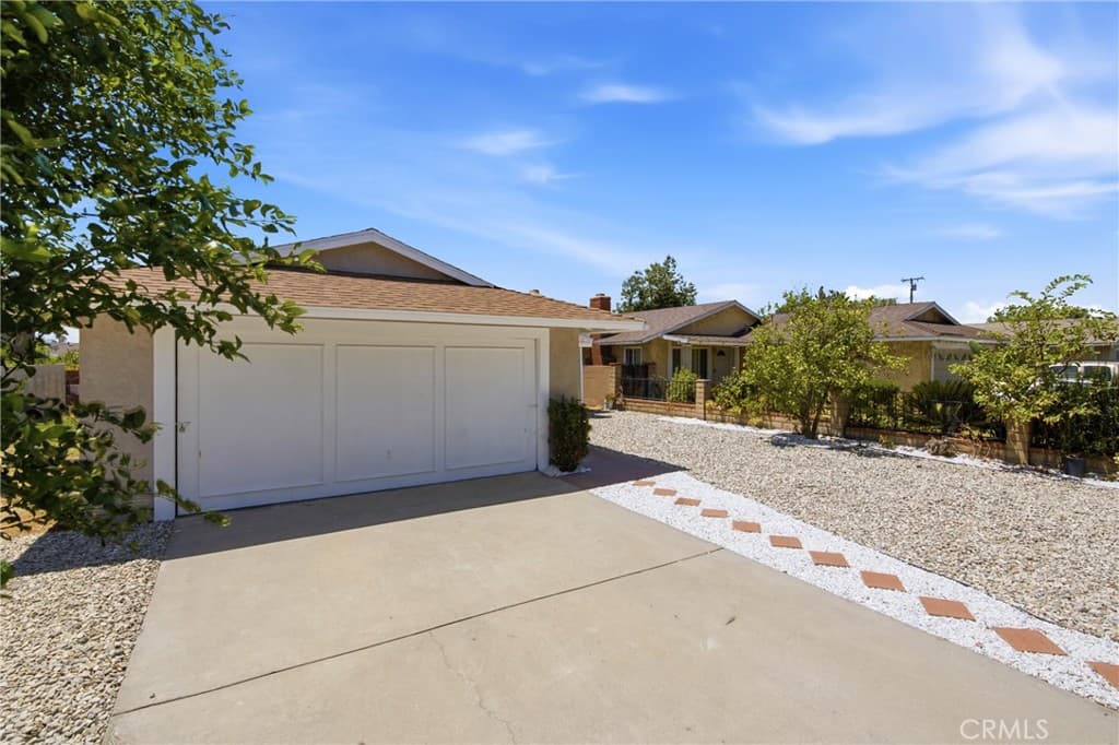 Home at 13370 Earl, Baldwin Park — photo 4 of 12