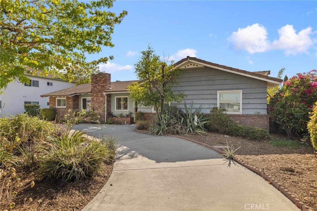 Home at 1121 Highland Oaks Drive, Arcadia — photo 7 of 12