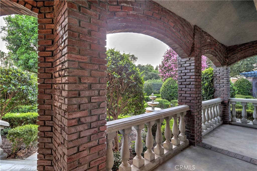 Home at 1016 Briarcliff Road, Monrovia — photo 6 of 12