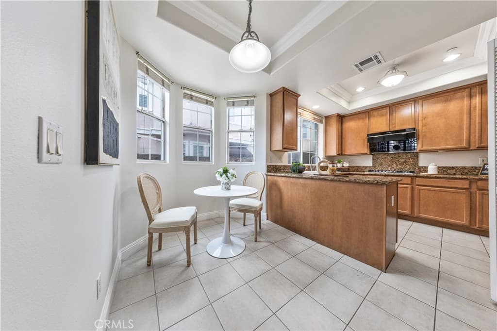 Condo at 454 W Duarte D, Arcadia — photo 10 of 12