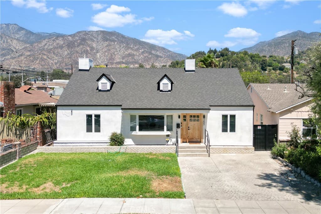 Home at 205 Laurel, Arcadia — photo 1 of 12
