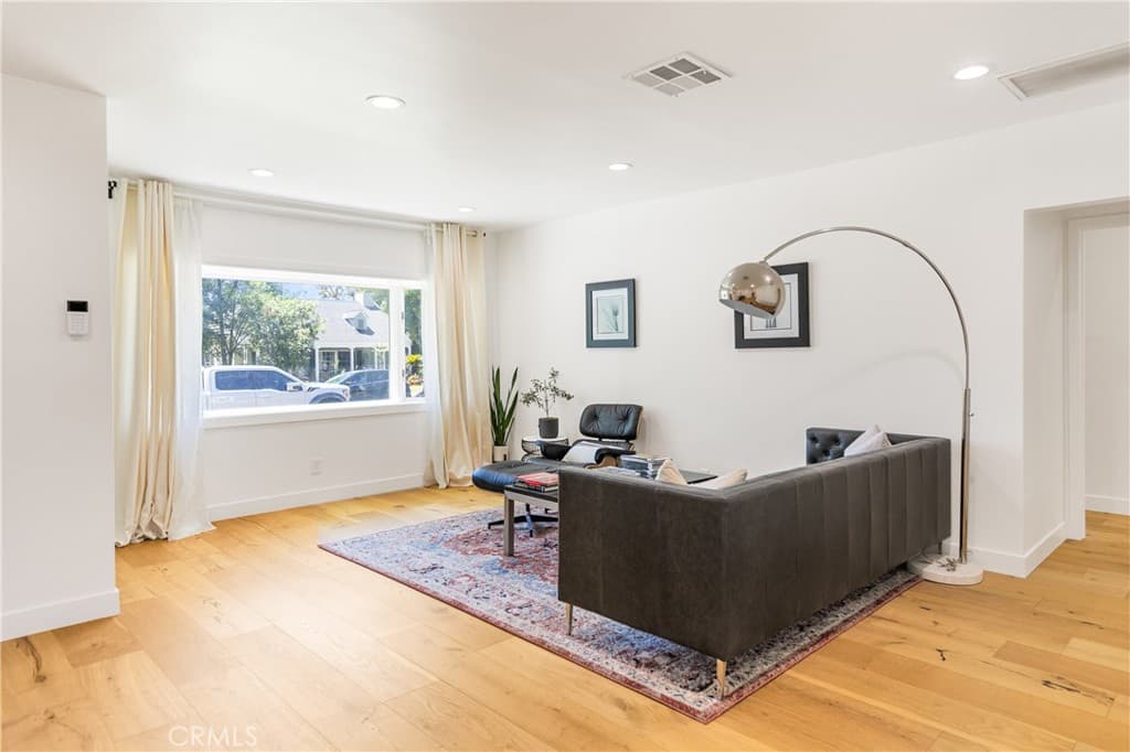 Home at 205 Laurel, Arcadia — photo 3 of 12
