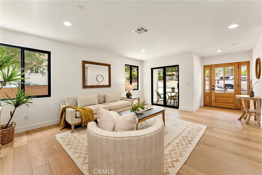 Condo at 180 W Highland Avenue, Sierra Madre — photo 9 of 12