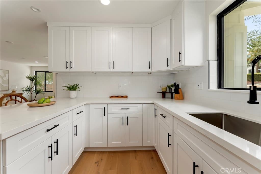 Condo at 182 W Highland Avenue, Sierra Madre — photo 10 of 12