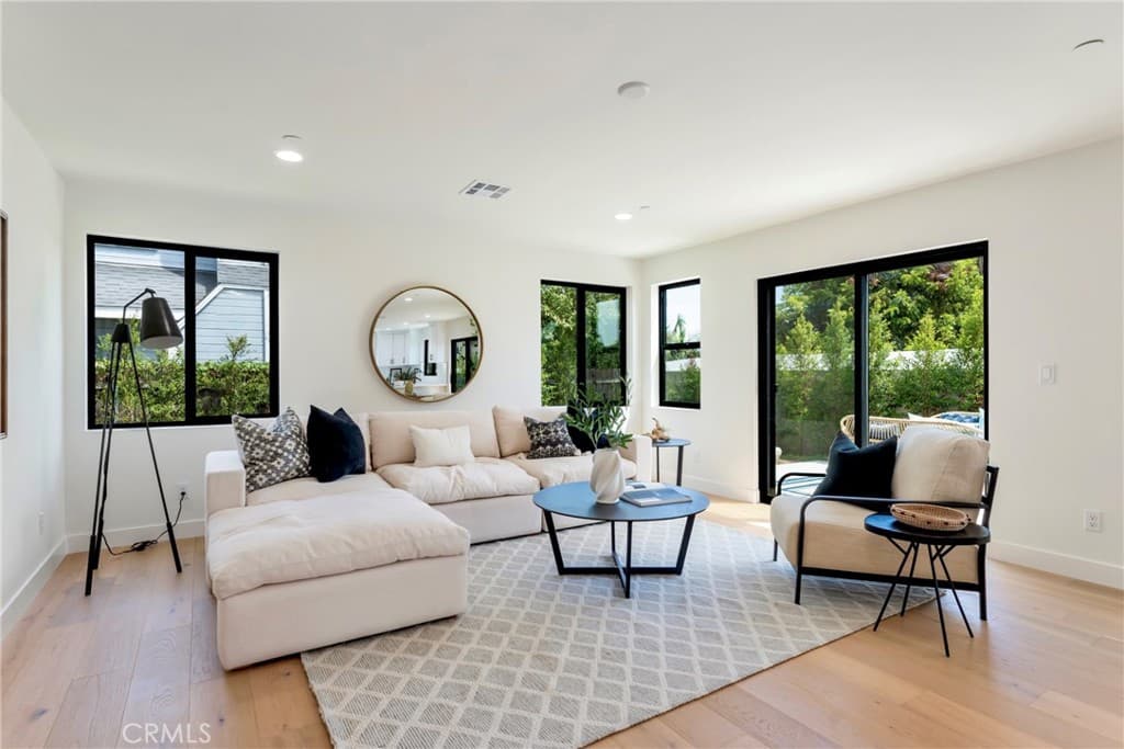 Condo at 184 W Highland, Sierra Madre — photo 12 of 12