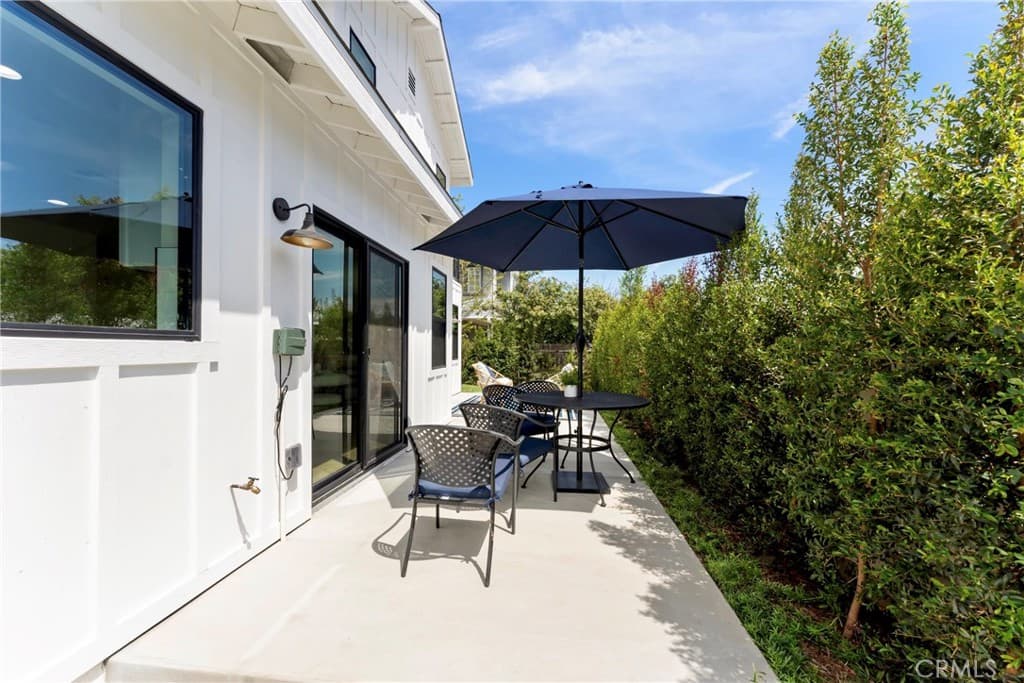 Condo at 184 W Highland, Sierra Madre — photo 8 of 12