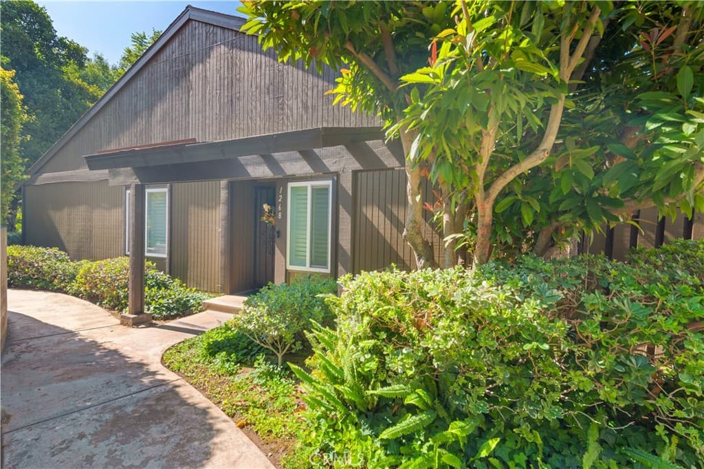 Townhouse at 1268 Tarryglen Ln, San Dimas — photo 1 of 12