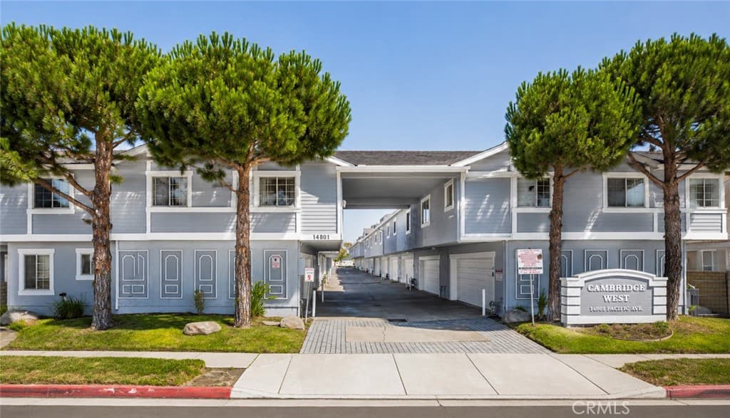 Townhouse at 14801 Pacific Avenue 2, Baldwin Park — photo 1 of 12