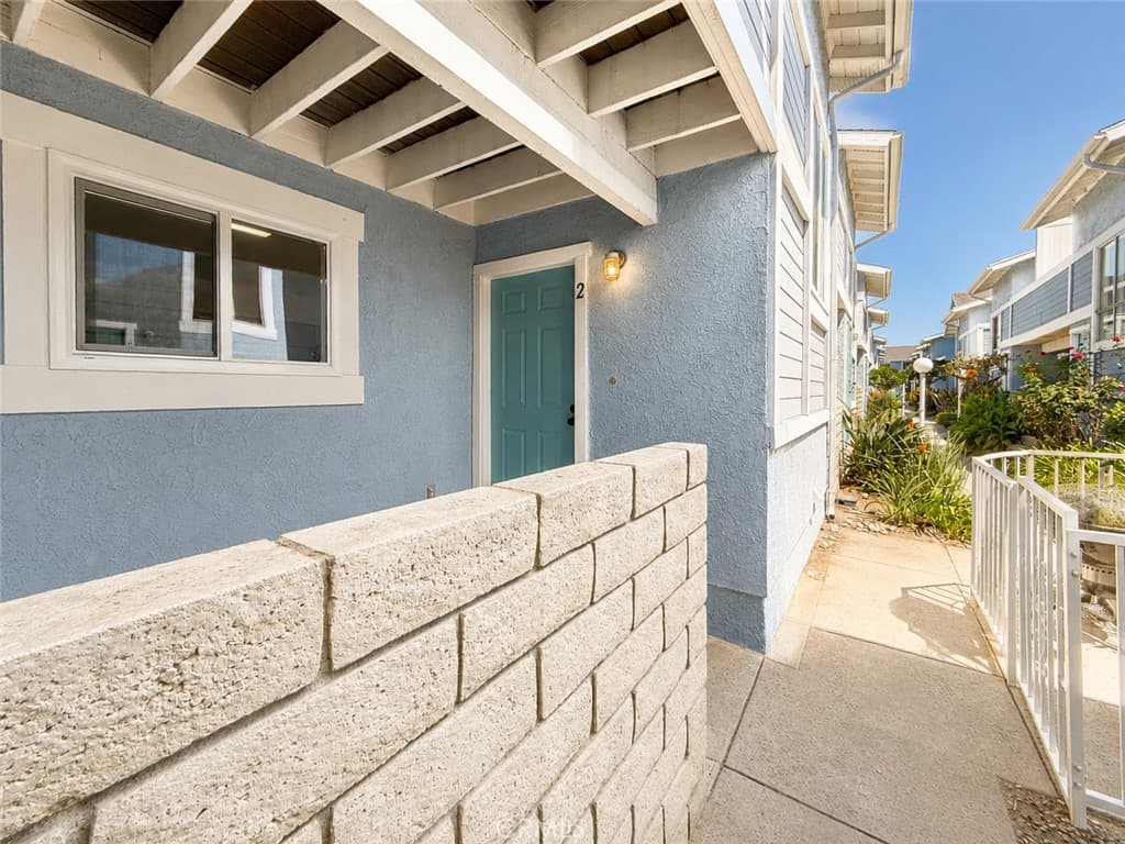 Townhouse at 14801 Pacific Avenue 2, Baldwin Park — photo 2 of 12