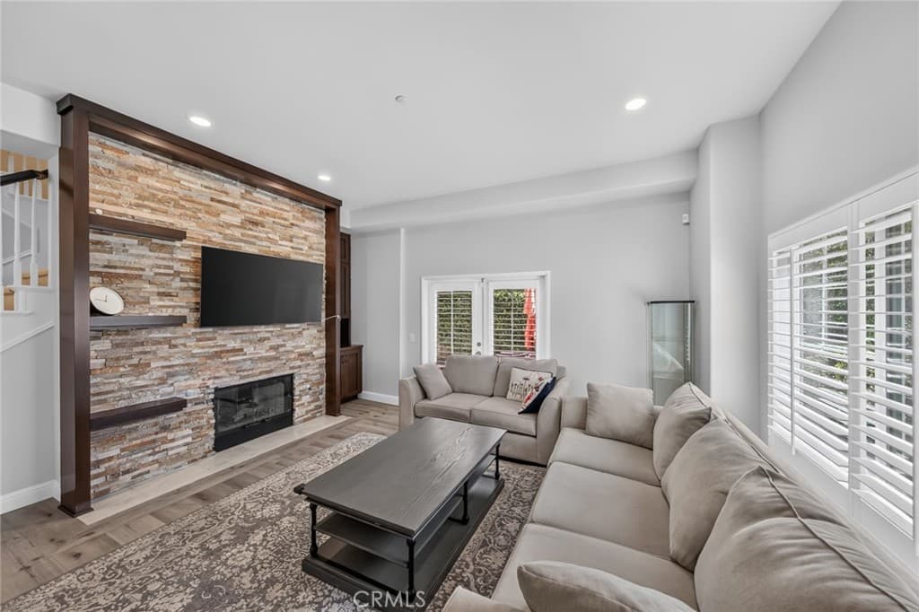 Condo at 15 E Alegria, Sierra Madre — photo 8 of 12