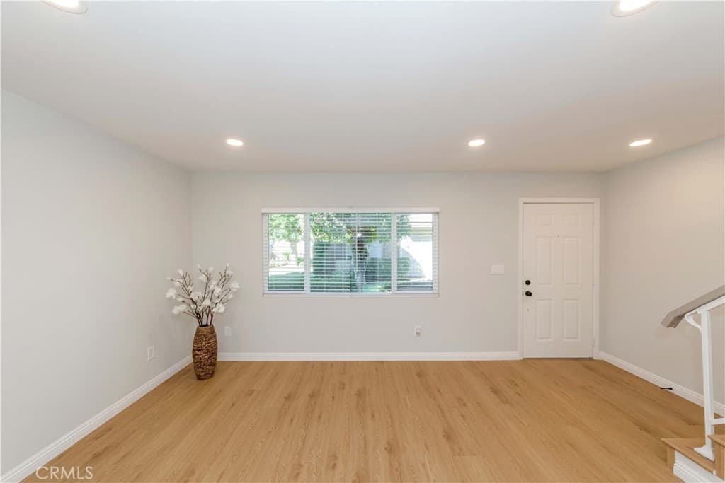 Condo at 918 Huntington Dr O, Duarte — photo 2 of 12