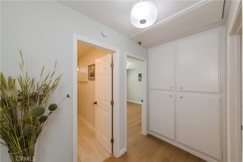 Condo at 918 Huntington Dr O, Duarte — photo 11 of 12